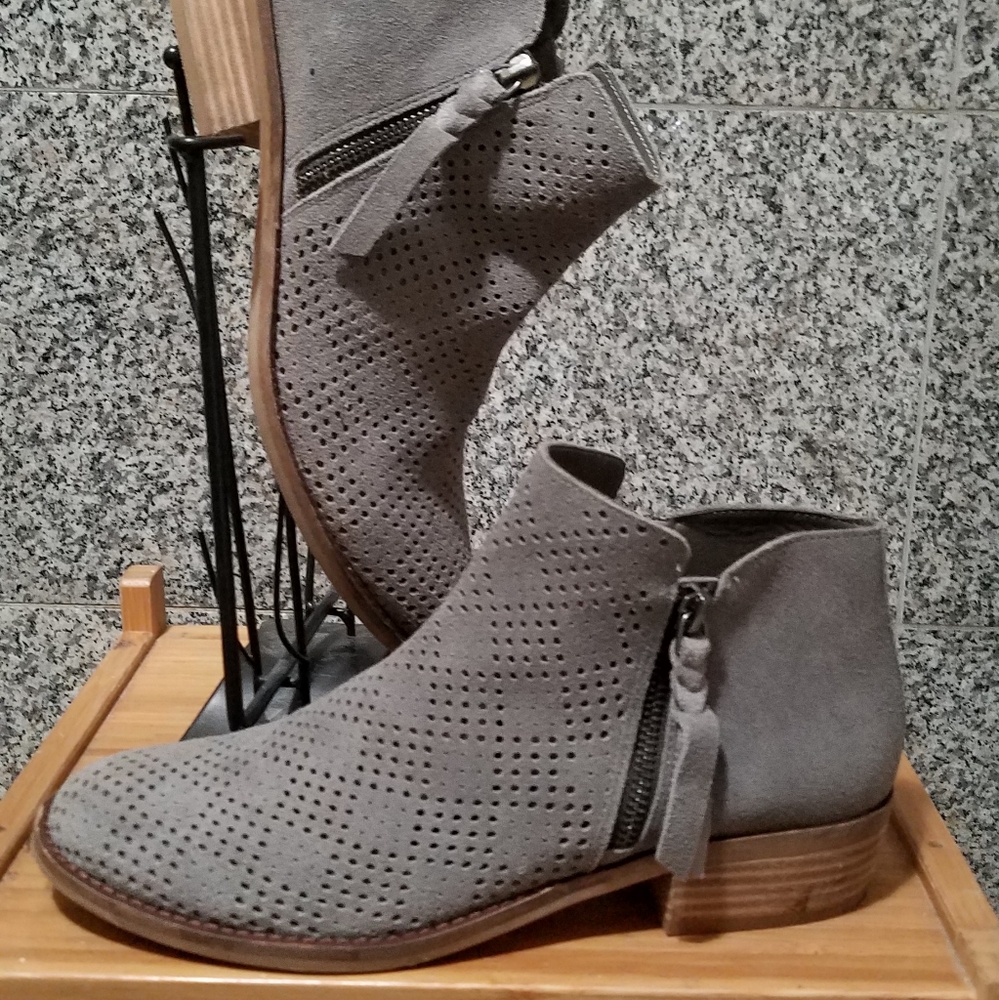 Dolce Vita perforated ankle boots size 8.5